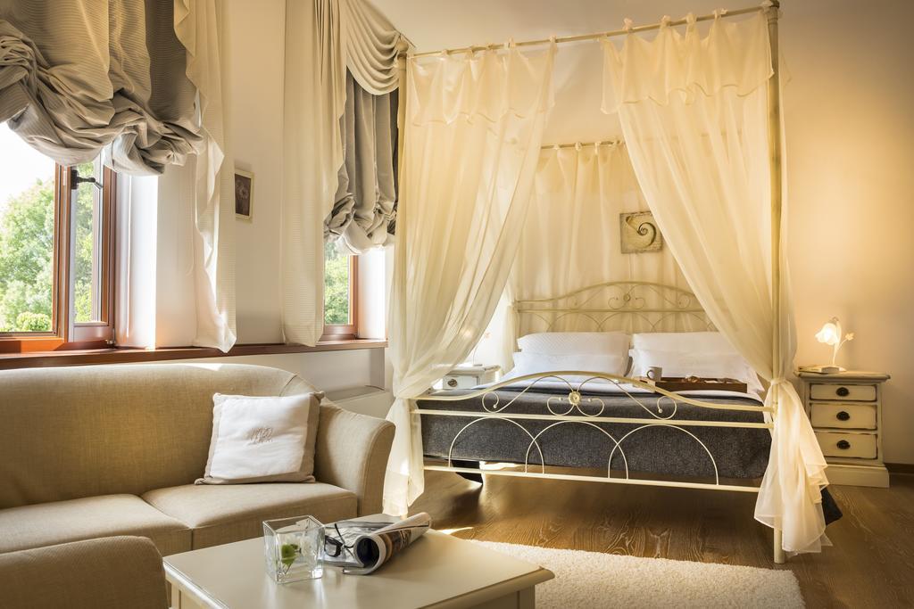 Oprtalj Palazzo Angelica B&B Adults Only חדר תמונה