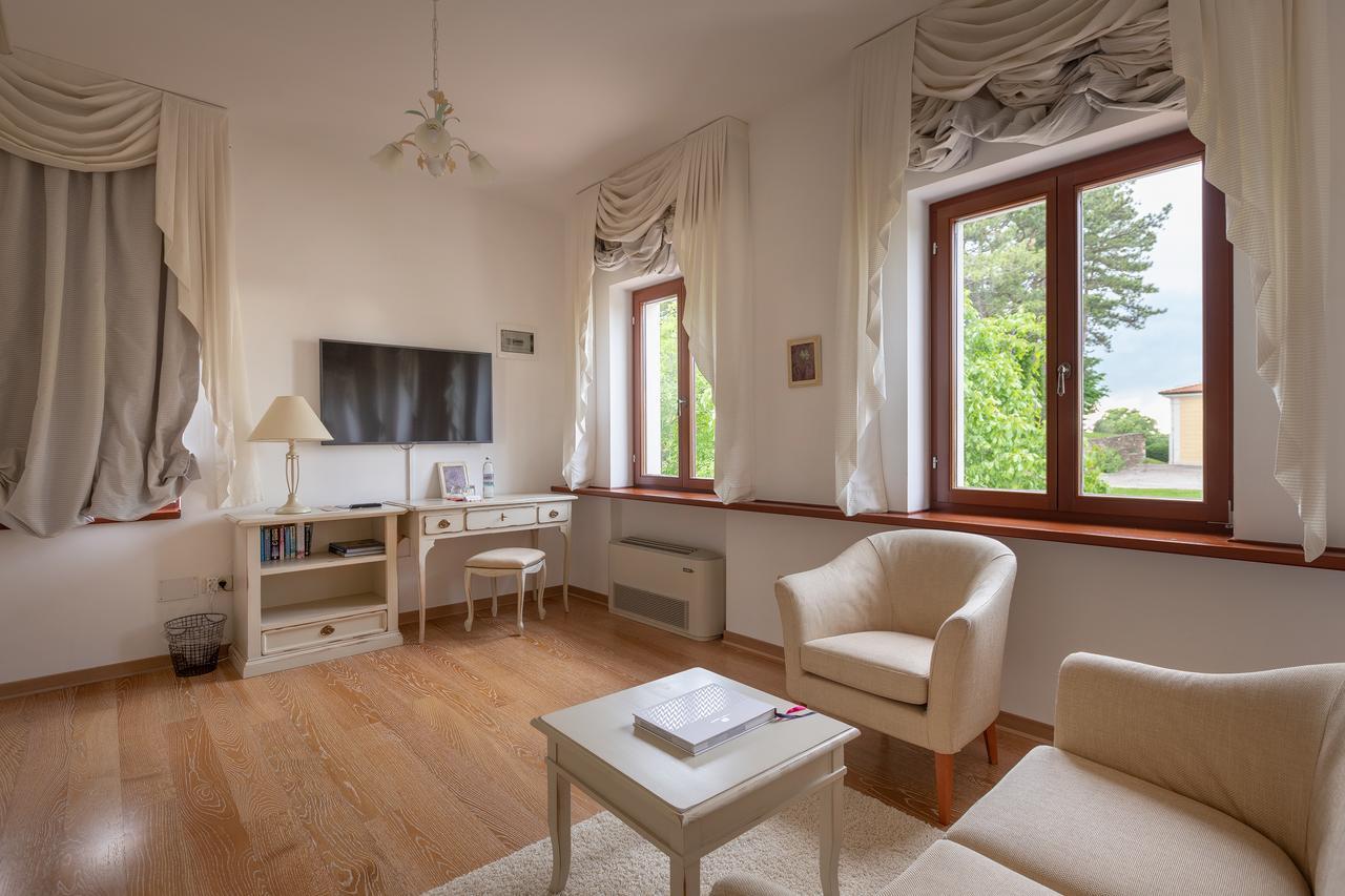 Oprtalj Palazzo Angelica B&B Adults Only מראה חיצוני תמונה