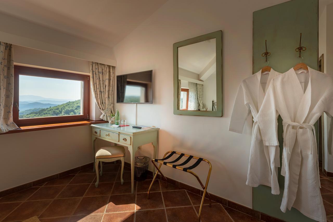 Oprtalj Palazzo Angelica B&B Adults Only מראה חיצוני תמונה