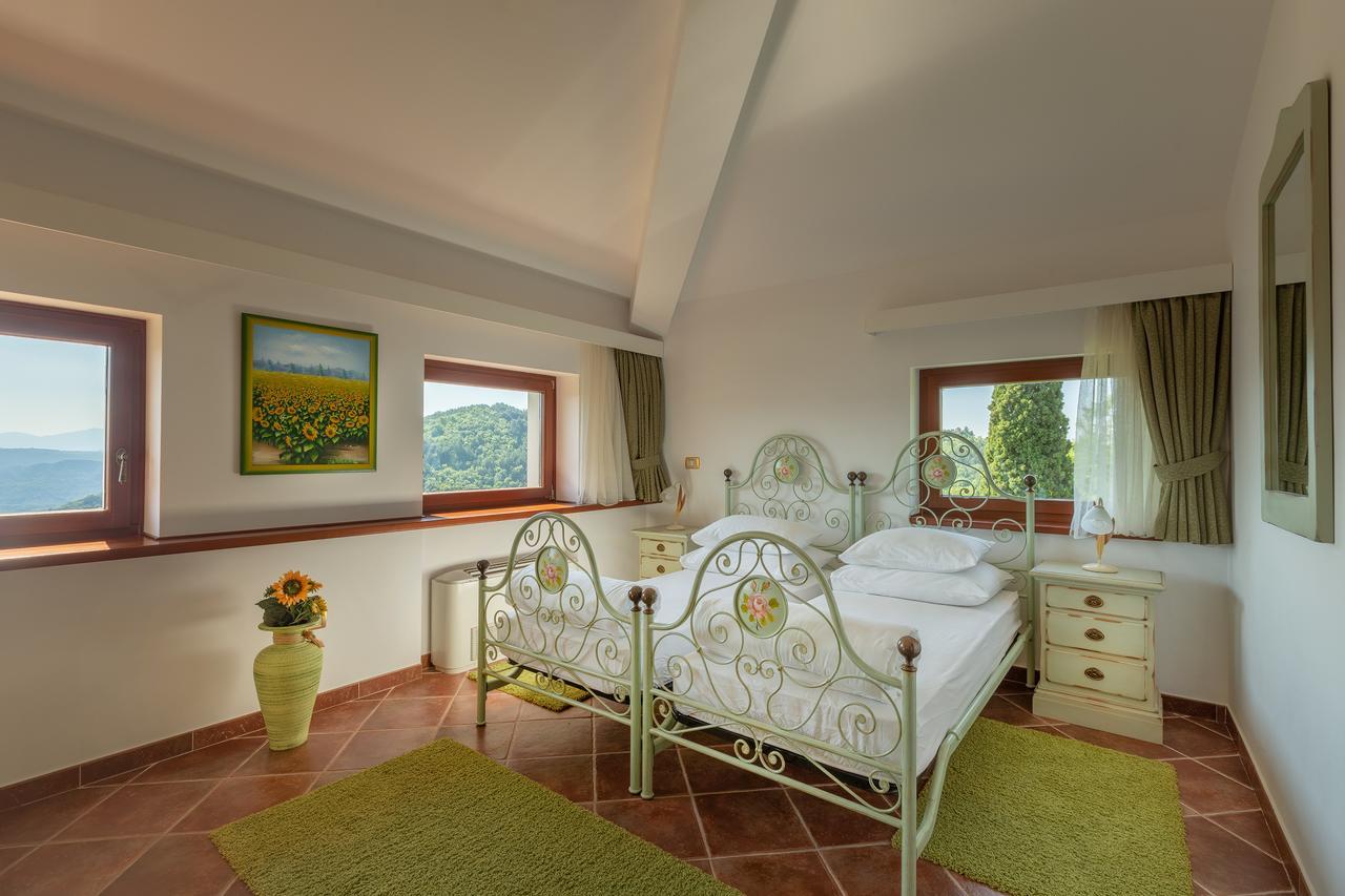 Oprtalj Palazzo Angelica B&B Adults Only מראה חיצוני תמונה